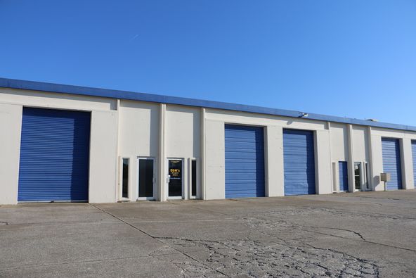 Office/Warehouse Space: 515 Salem Dr, Owensboro, KY 42303